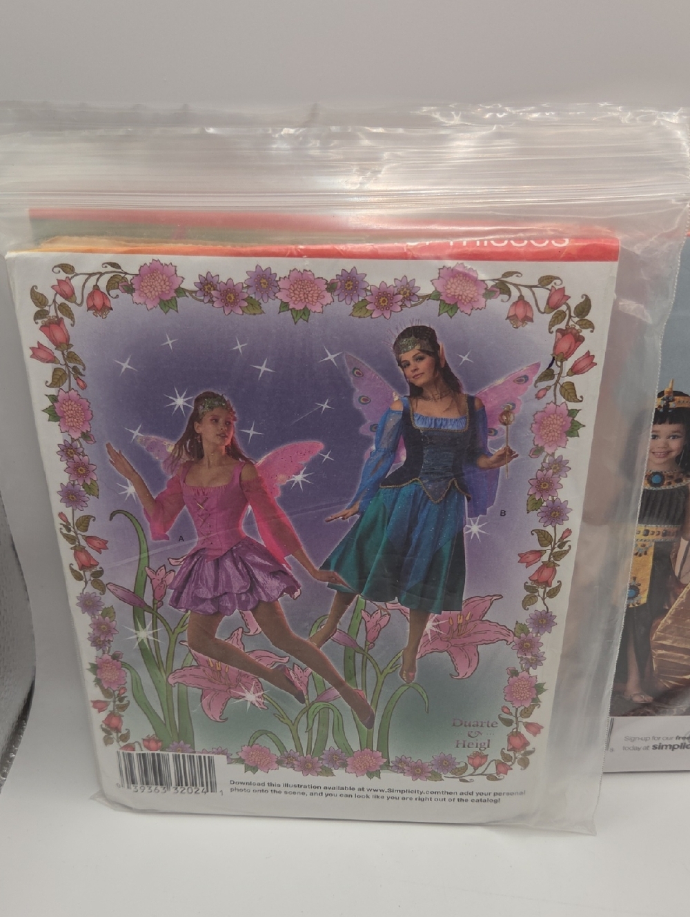 Simplicity Costume Sewing Patterns - Picture 3 of 5